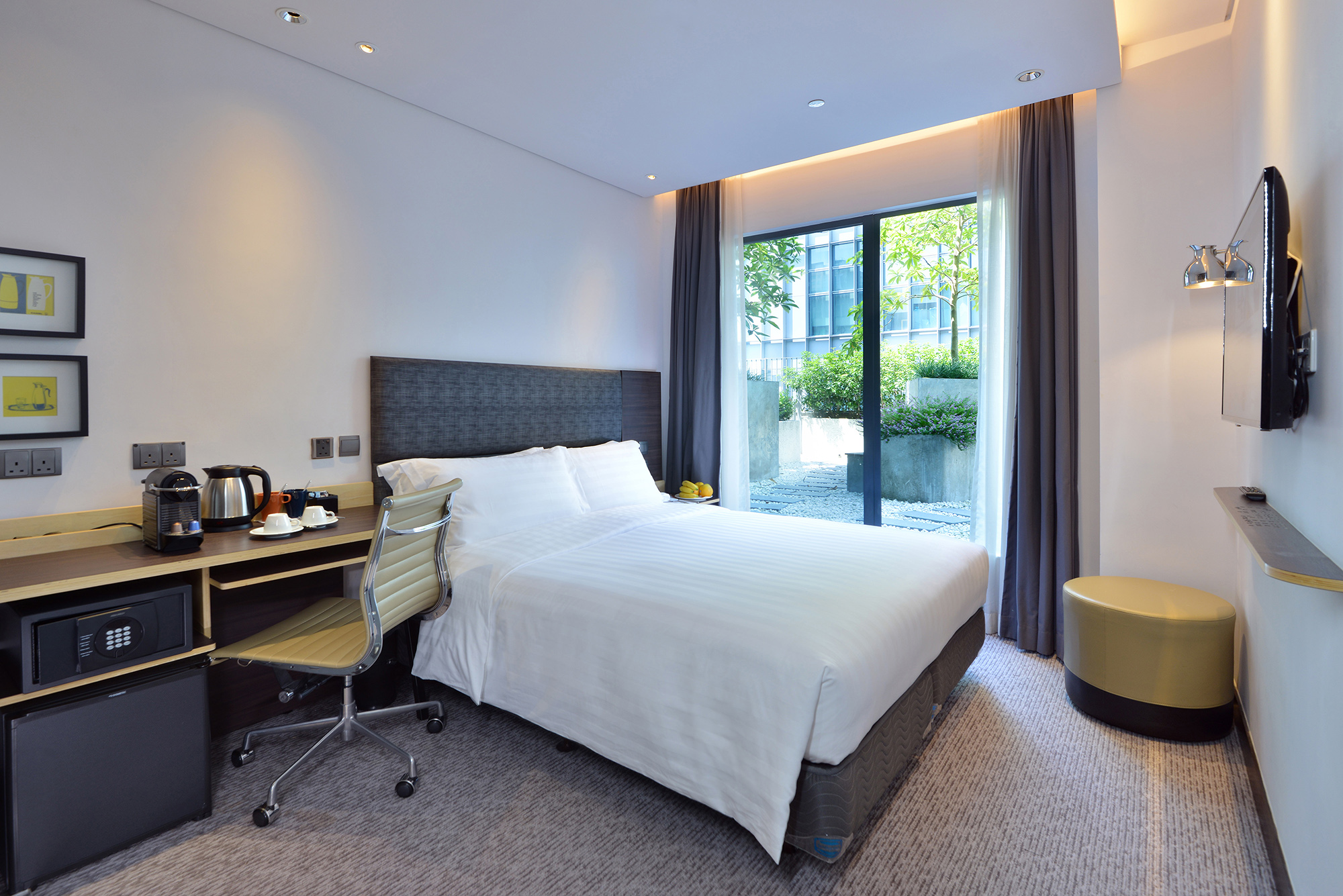 Hong Kong Hotel Bed And Breakfast Deals Camlux Hotel